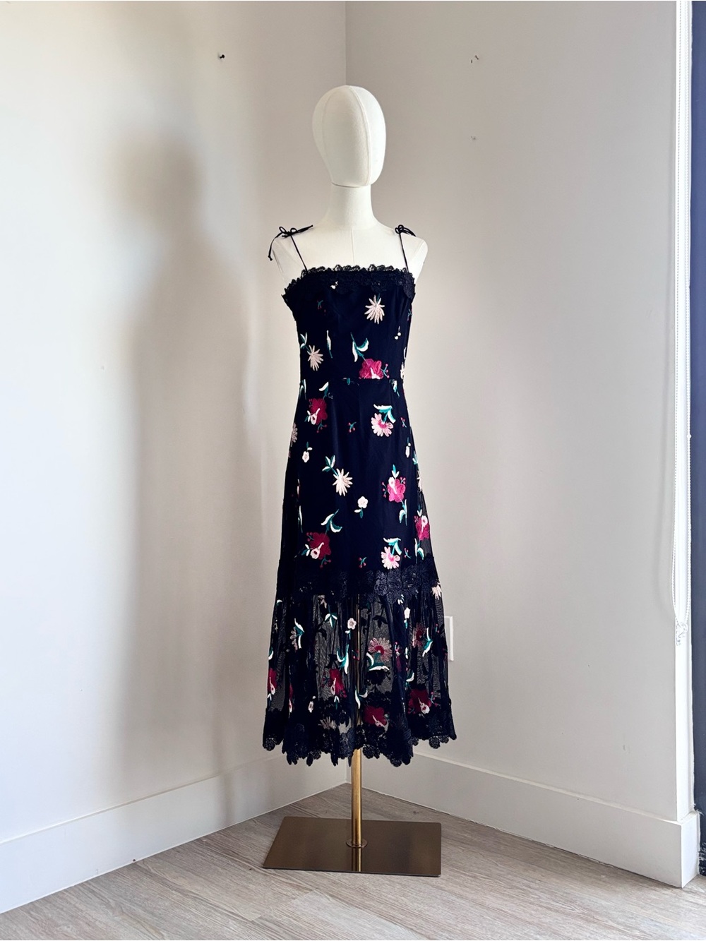 BB Dakota Black Floral Embroidered Lace-Trim Midi Dress